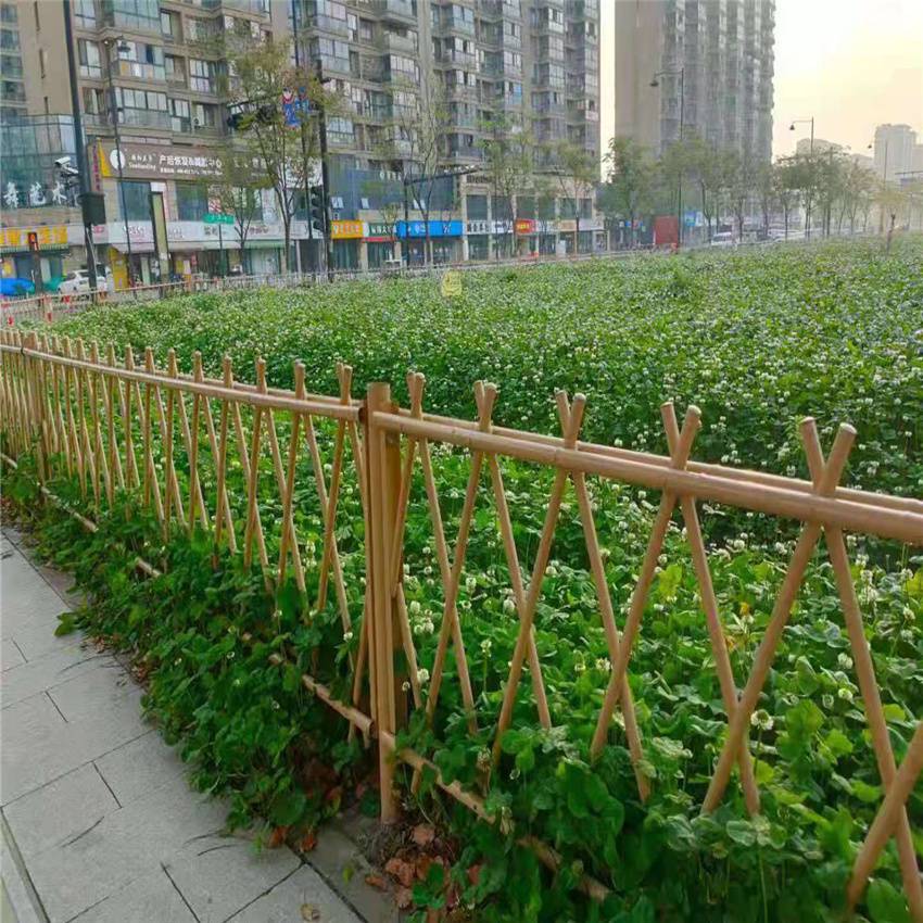 西湖绿化草坪护栏田地菜园仿竹护栏庄园仿竹篱笆护栏全瑞丝网