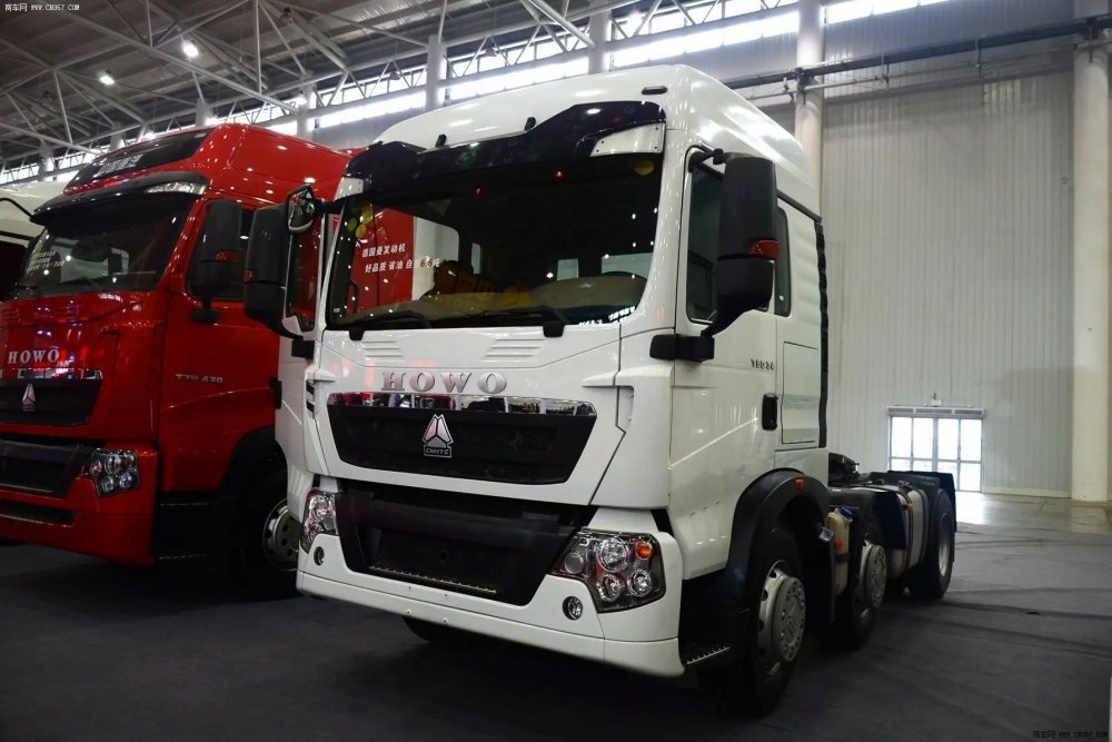 中国重汽北京顺义豪沃howo4s专营店t5g牵引车6x4双驱340马力报价图片