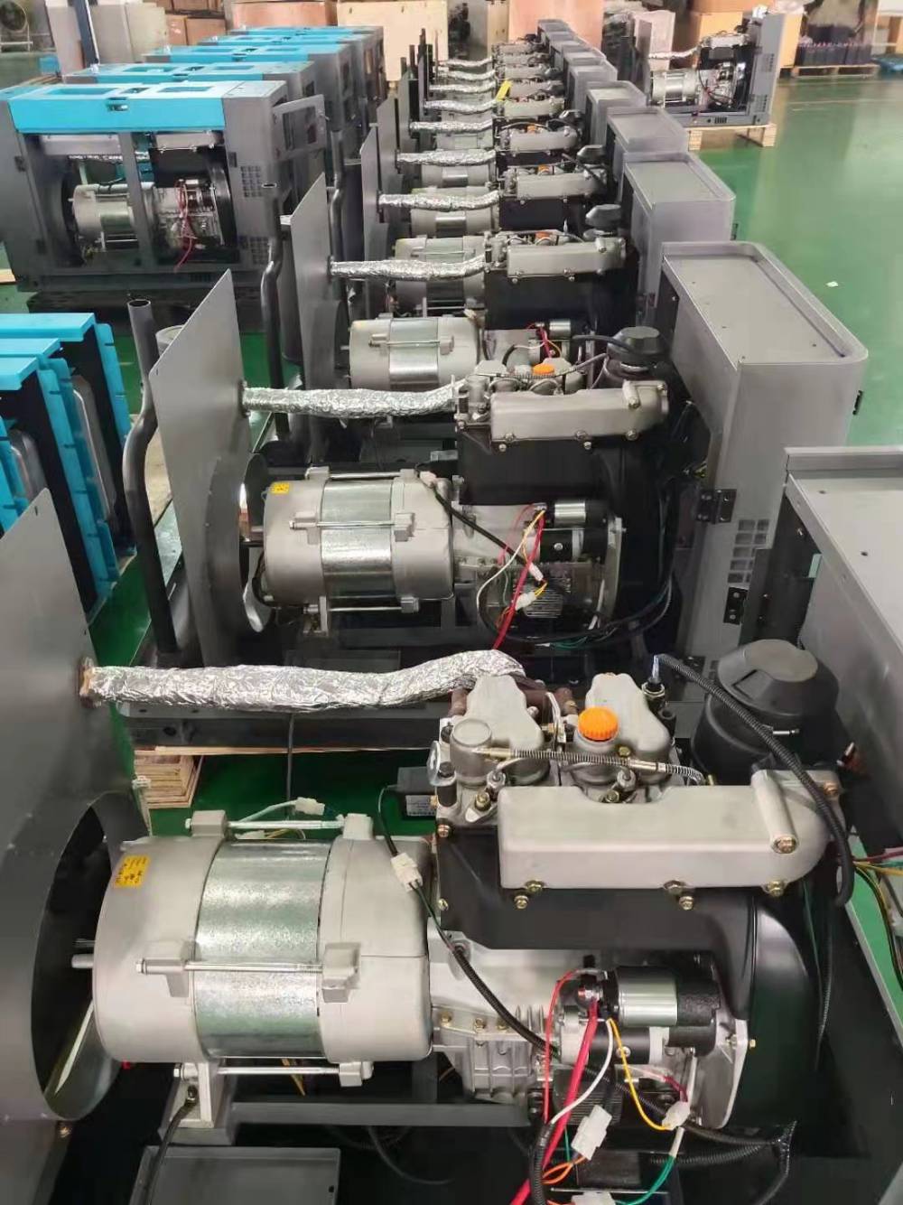 20马力25马力双缸风冷柴油发动机功率足可用于工程机械带消声器散热器