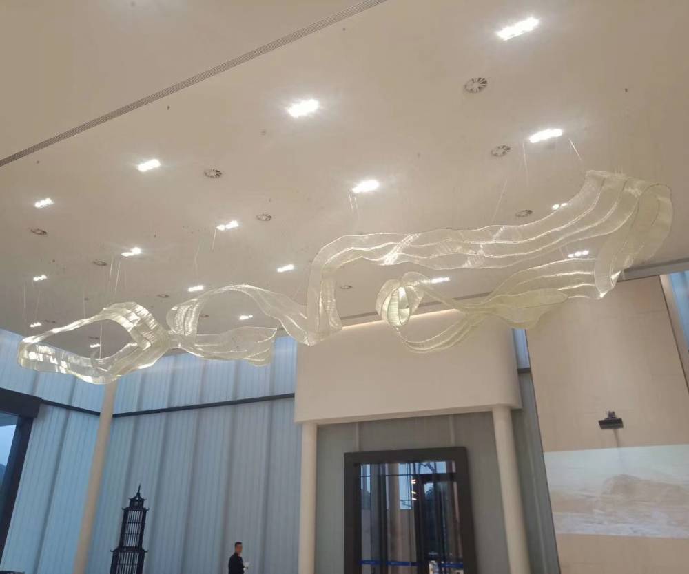 酒店大堂吊灯波浪形飘带灯具酒店工程灯定制