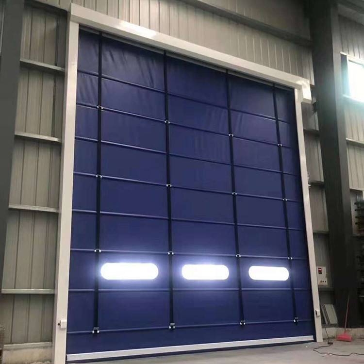 西城消防开展高层居住小区消防安全检查现场讲解逃生要点