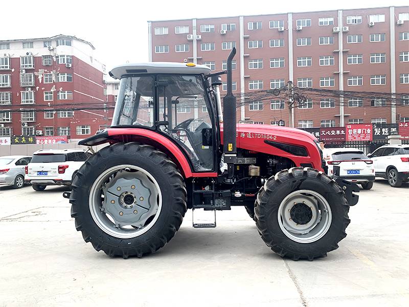 路阳红160马力拖拉机四驱轮式拖拉机东方红四缸拖拉机拖拉机厂家图片