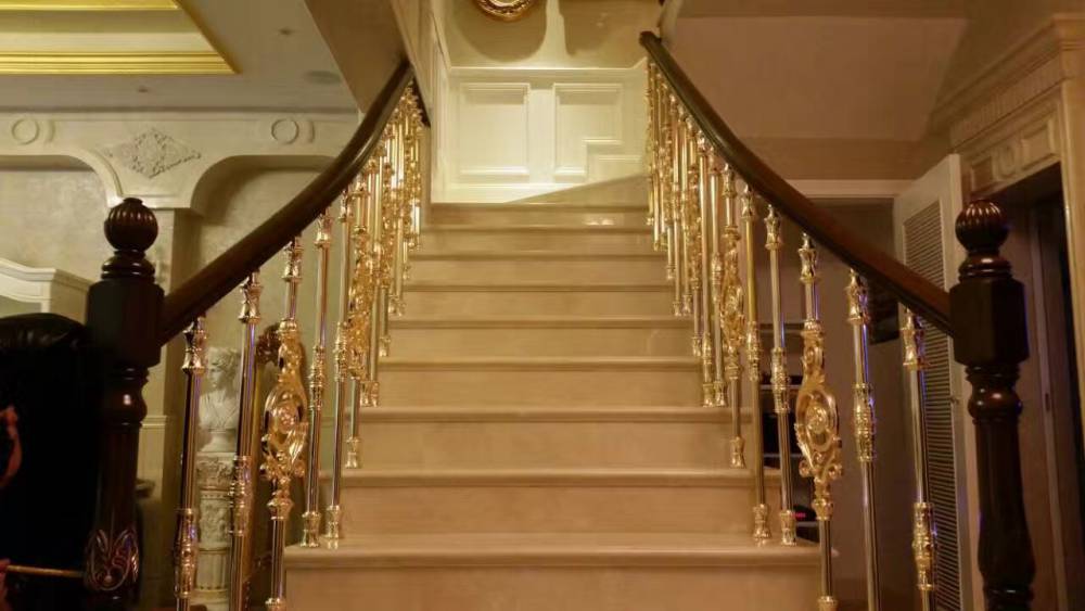 海东农村房屋楼梯踏步尺寸标准自建房纯铜楼梯扶手