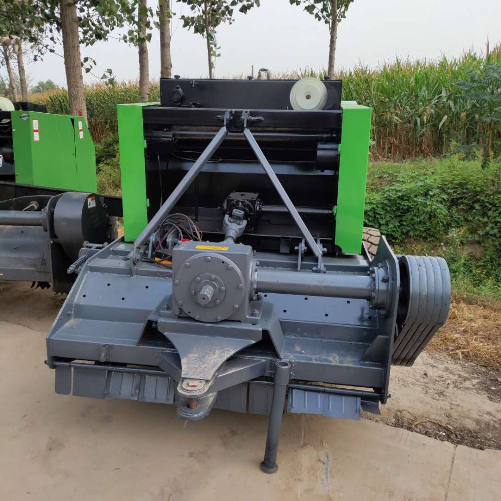 小型秸秆粉碎打捆机自走式收割粉碎打捆一体机悬挂式稻草打包机