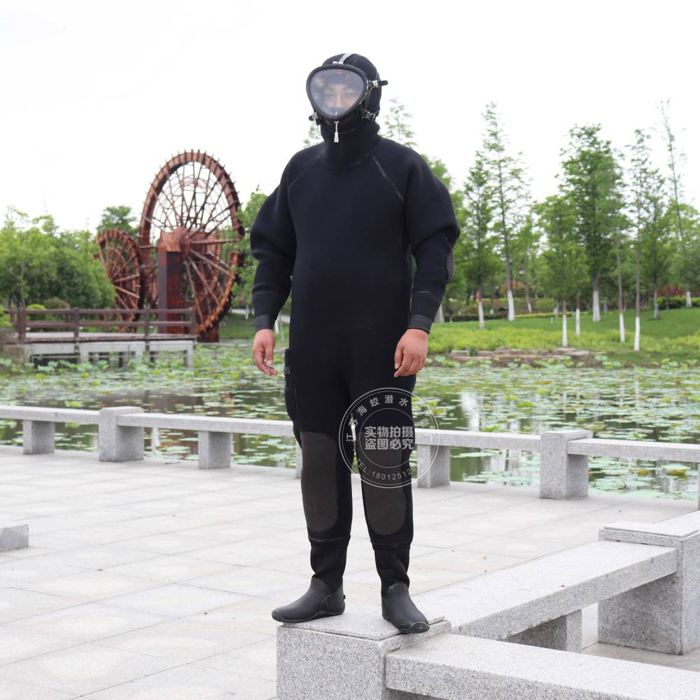 693市政污水潜水服全封闭深潜装备连体全干式蛙人潜水衣
