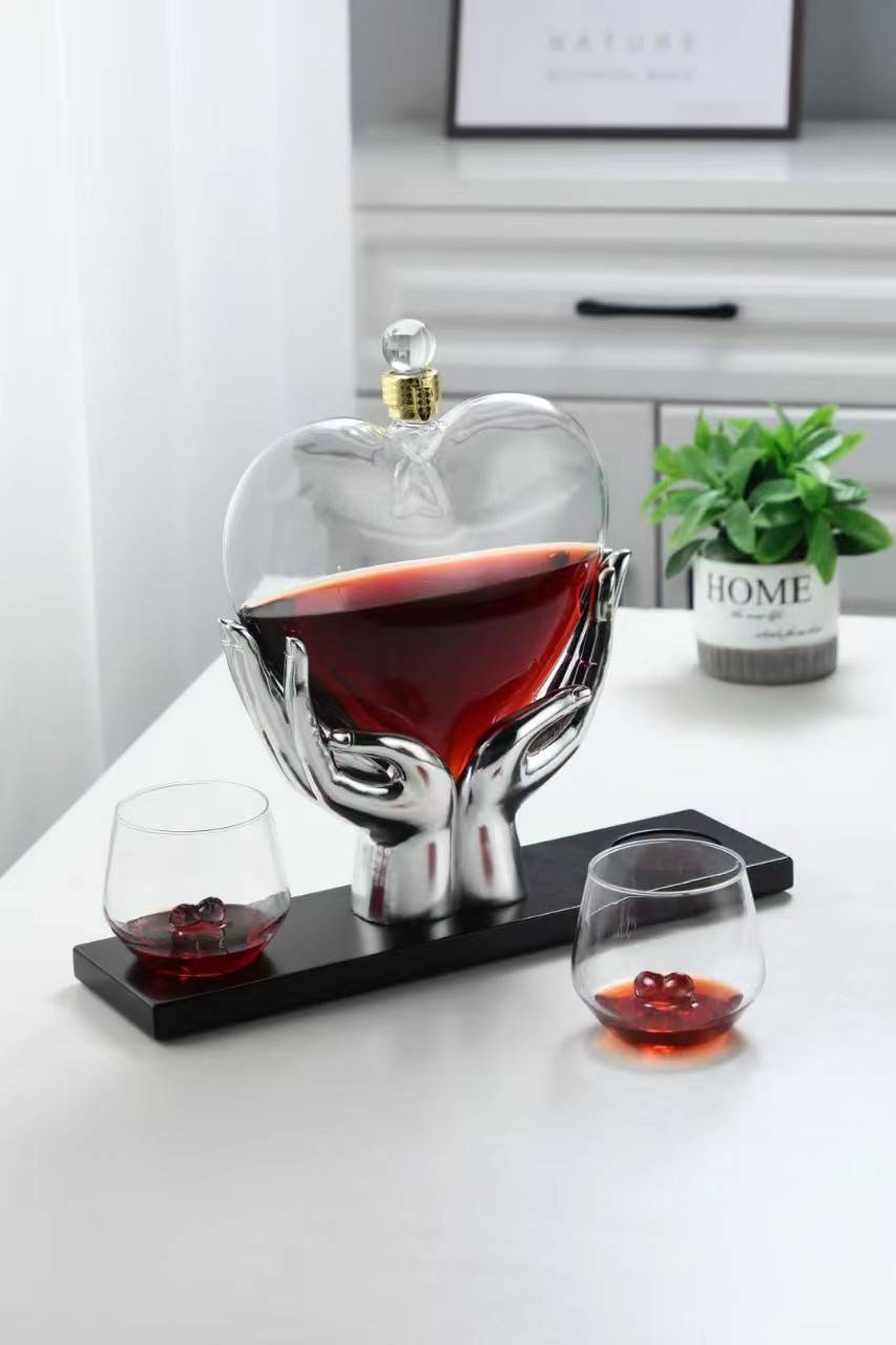 河间华企手工艺吹制心形造型玻璃艺术工艺创意醒酒器酒瓶1000ml