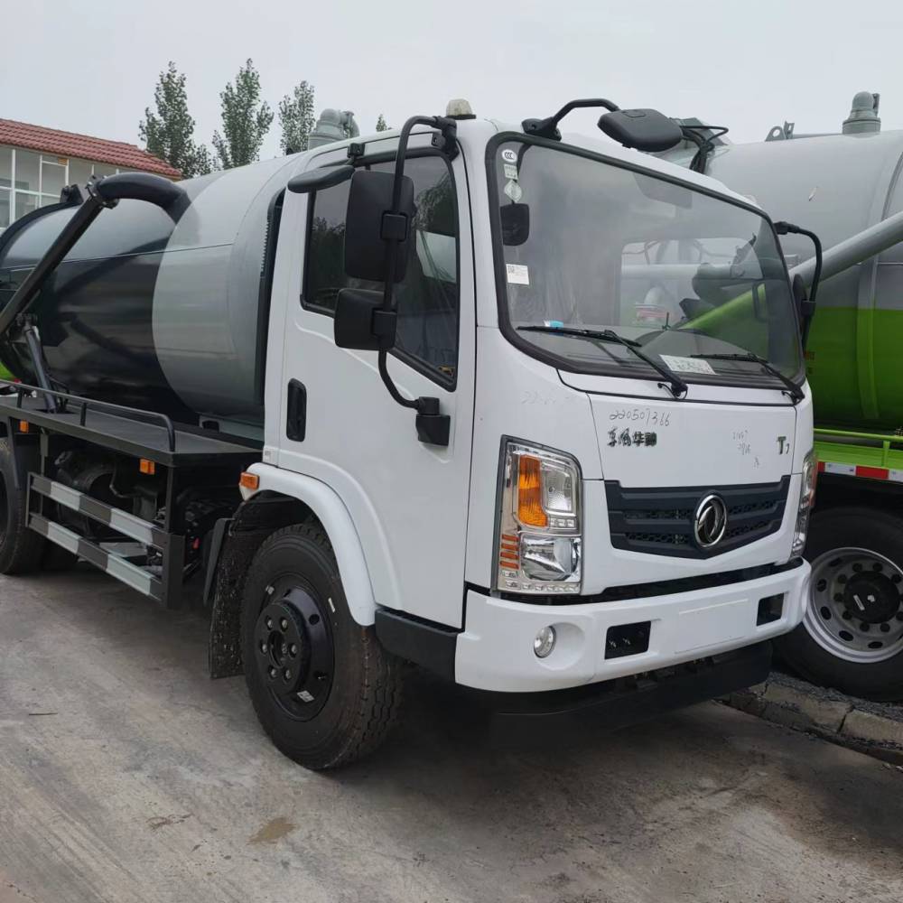 标准化12立方污泥转运车大型12方吸污车结构坚固图片