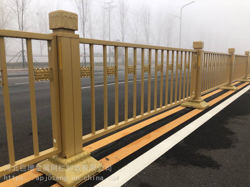 市政道路黄金护栏金色莲花隔离栏交通防撞护栏