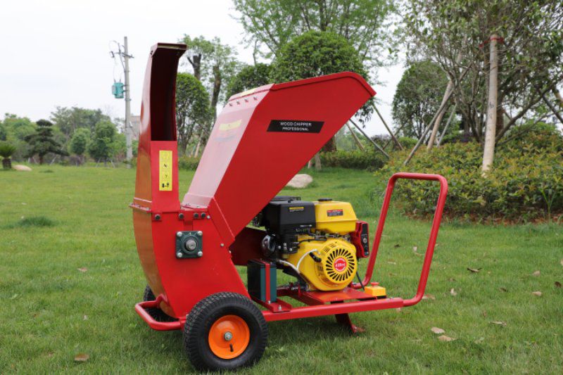 树枝树叶还田粉碎机流动式木块粉碎机林场景区汽油碎枝机润华