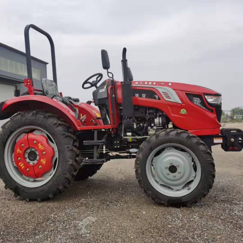 大型多缸涡轮增压四驱拖拉机农田704耕种翻地整地机