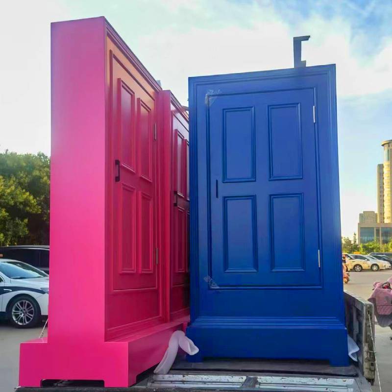 网红任意门安装哆啦a梦道具大型穿越时空互动游乐电视屏幕图片