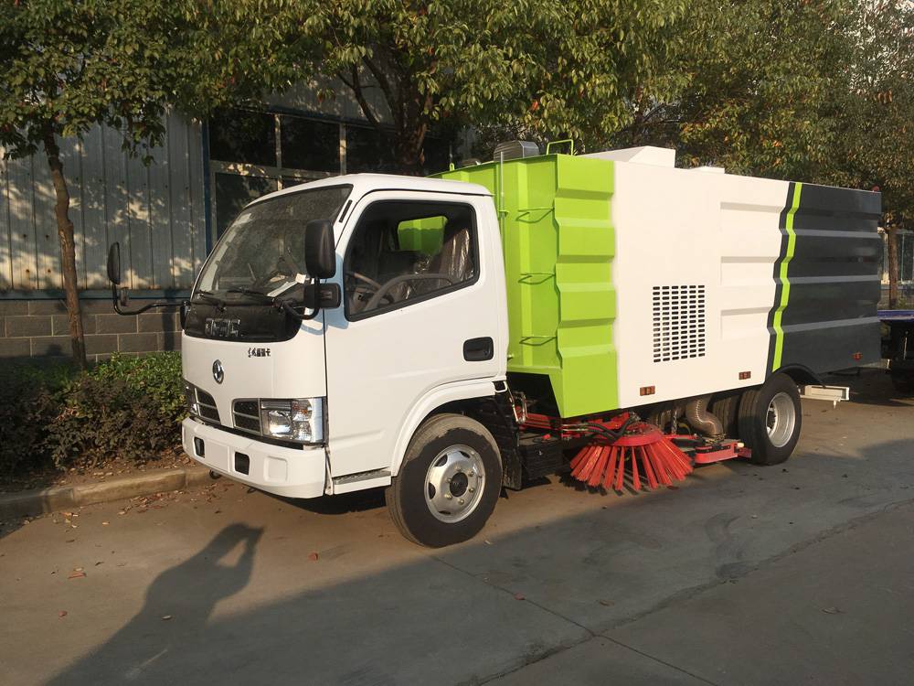 吸尘车