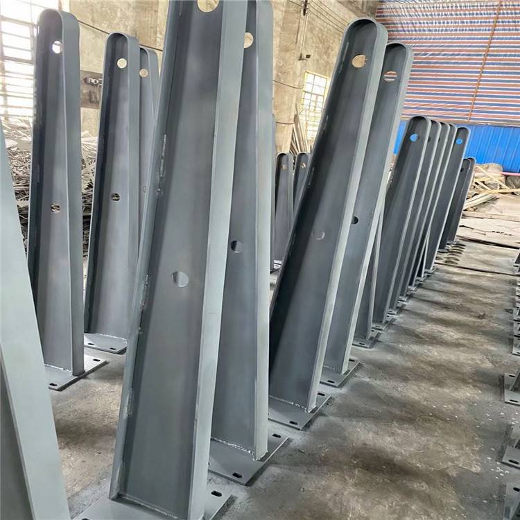 售楼中心铁雨棚钢梁支架抗震挑梁可来图加工