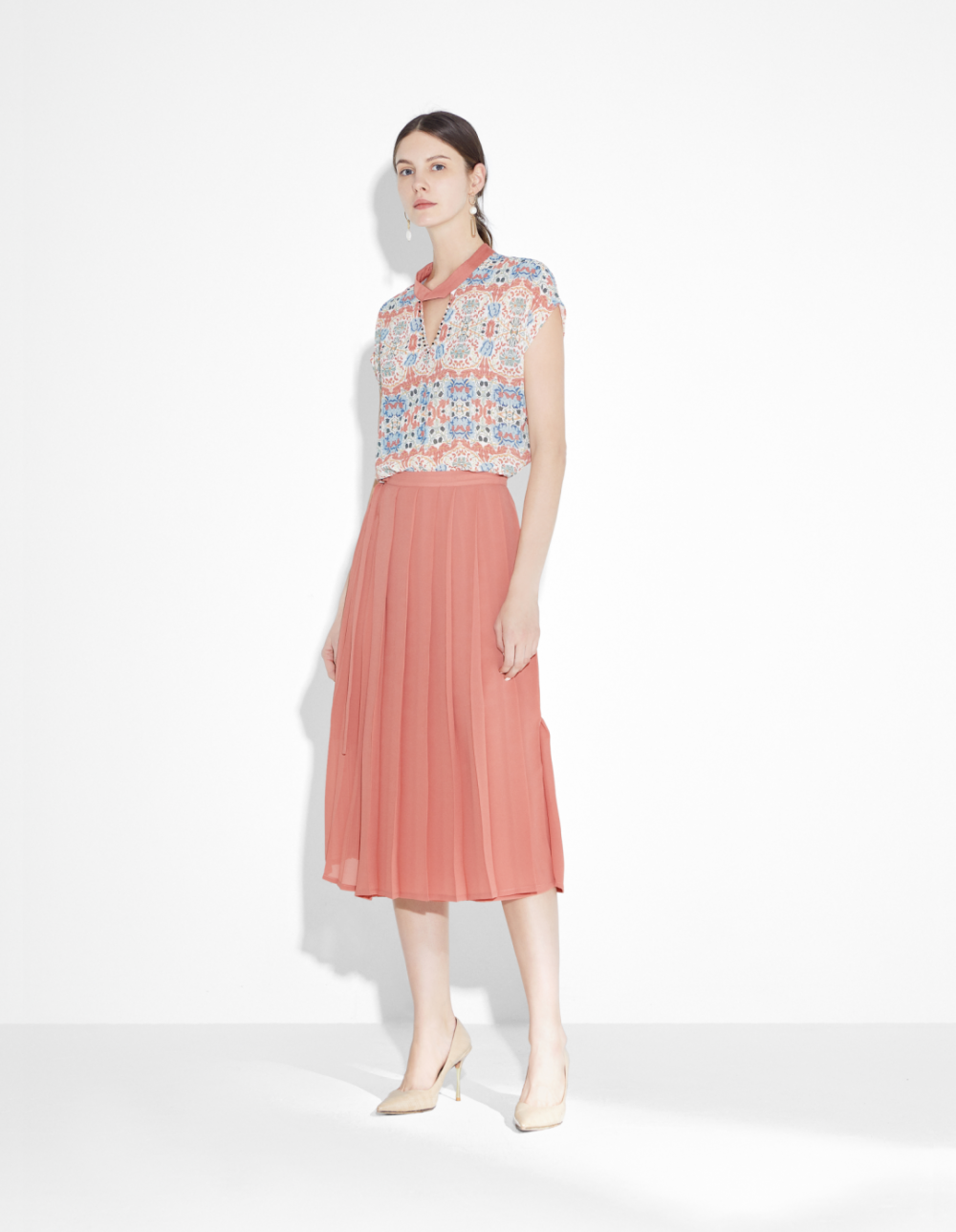 朗斯莉22夏装杭州商务通勤品牌折扣女装专柜库存尾货直播实体女装批发