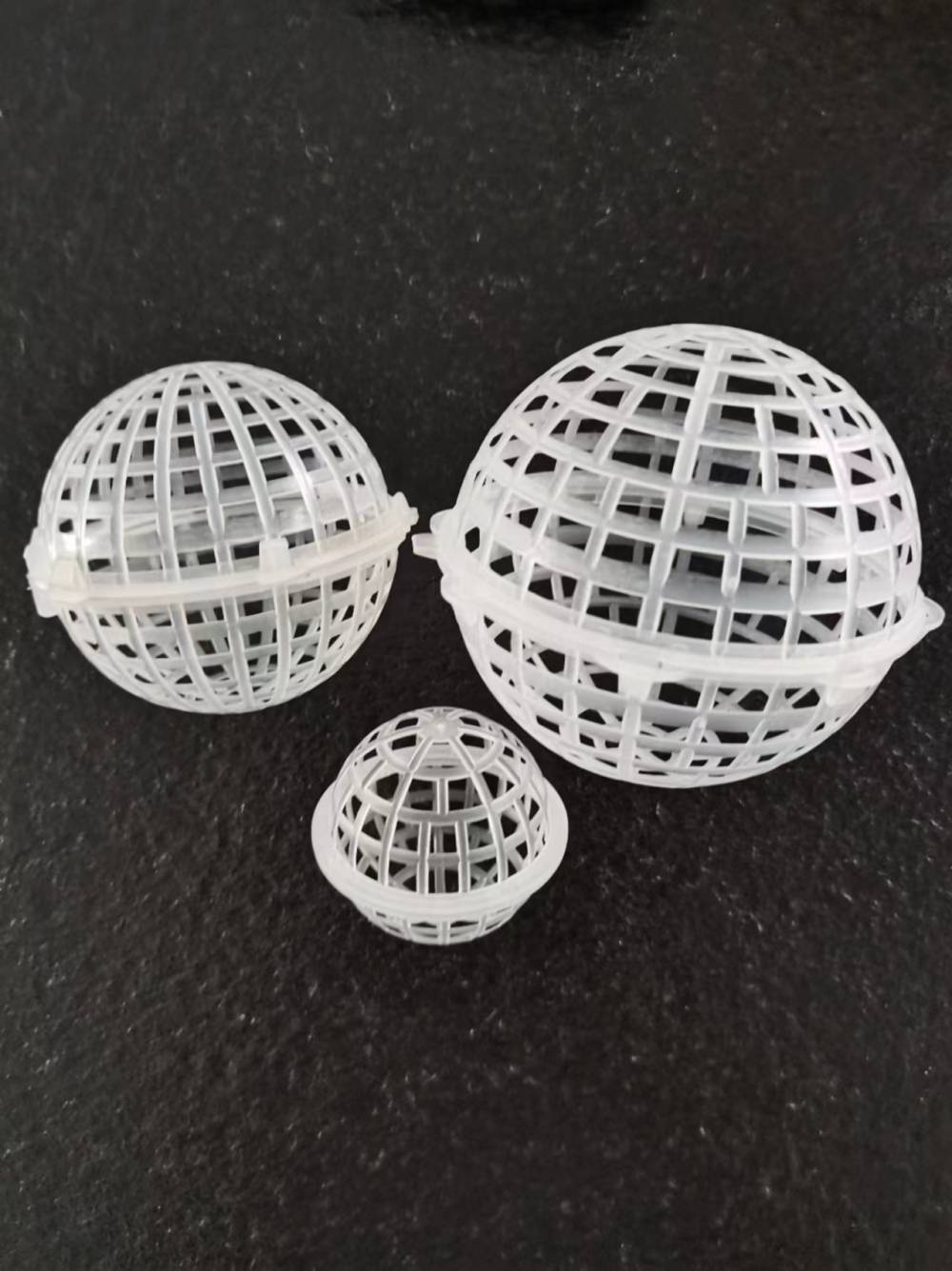 悬浮球填料pp空心球聚氨酯海绵填料污水处理火山岩填料生化球图片