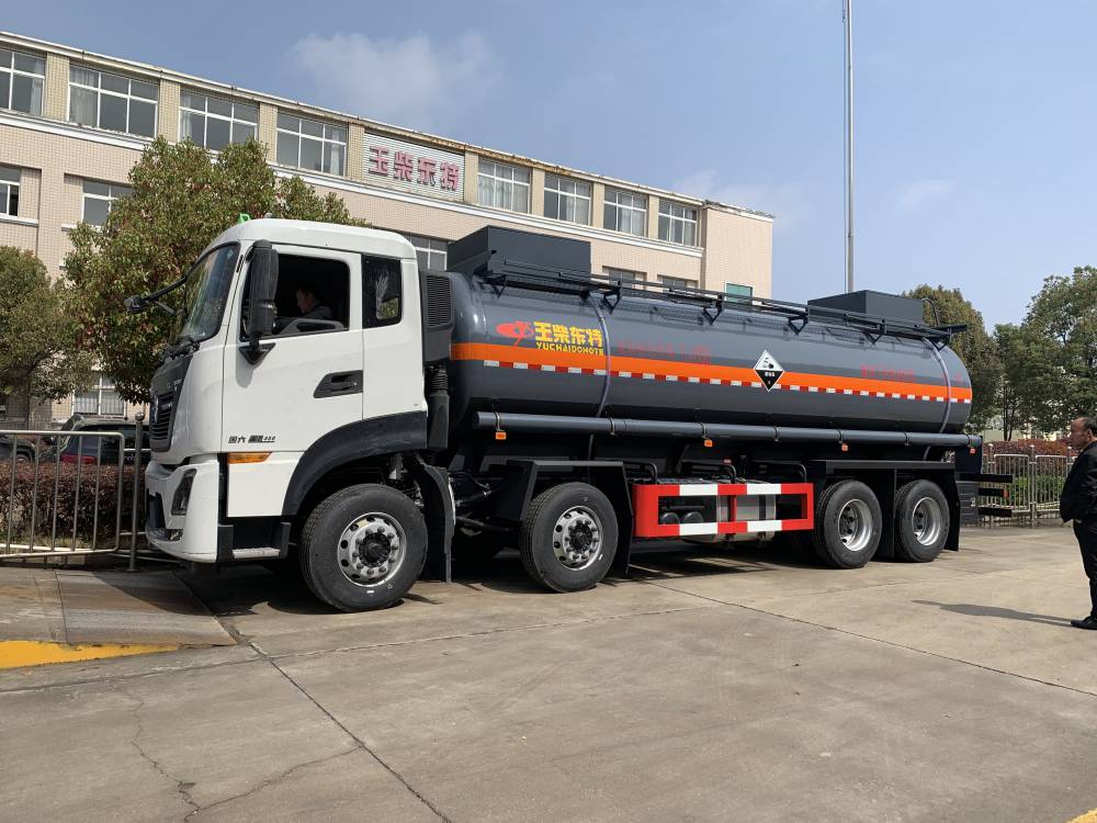 185立方氢氧化钠罐车东风天龙国六危化品运输罐车