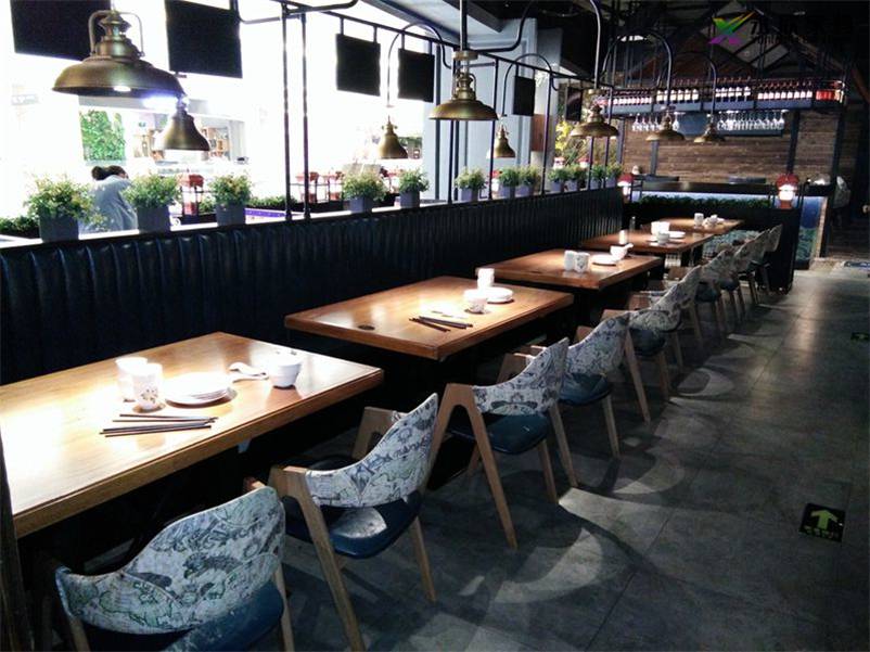 意式西餐厅家具条纹布艺弧形卡座沙发圆桌组合