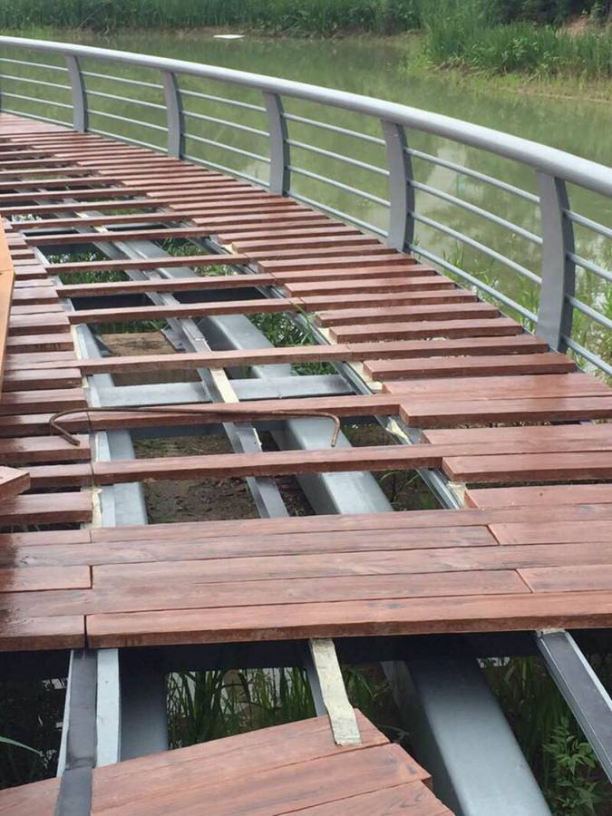 户外水泥仿木地板户外水泥仿木预制板户外仿木铺板