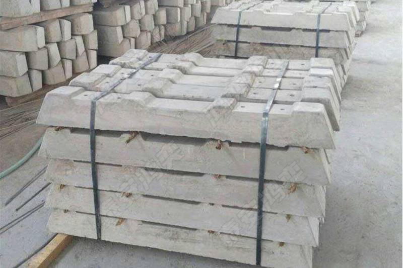 鸿奕供应水泥枕木煤矿用水泥轨枕观光景区用水泥枕木