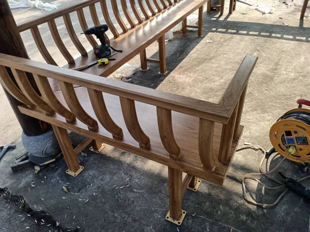 别墅阳台美人靠栏杆咖啡色吴王靠铝合金栏杆定制