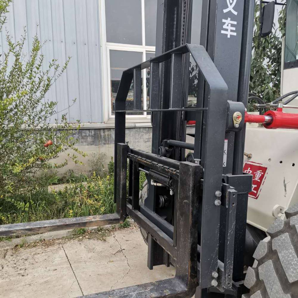 河南越野叉车多少钱泥泞路叉车叉铲两用车物流直达