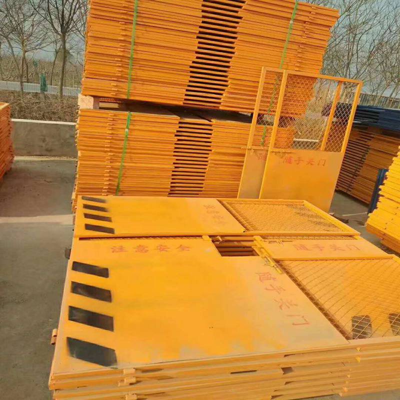 建筑防护门不锈钢电梯门电梯安全门隔离栏建筑安全门防护栅栏定制生产