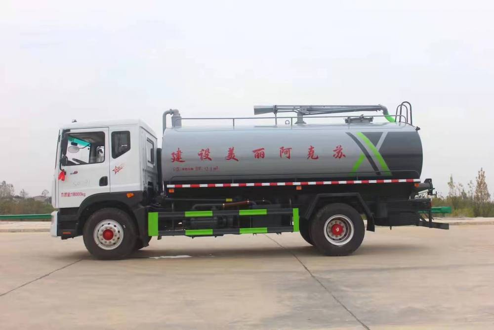 12方吸粪车程力东风d9抽粪车12吨畜禽粪污清运车
