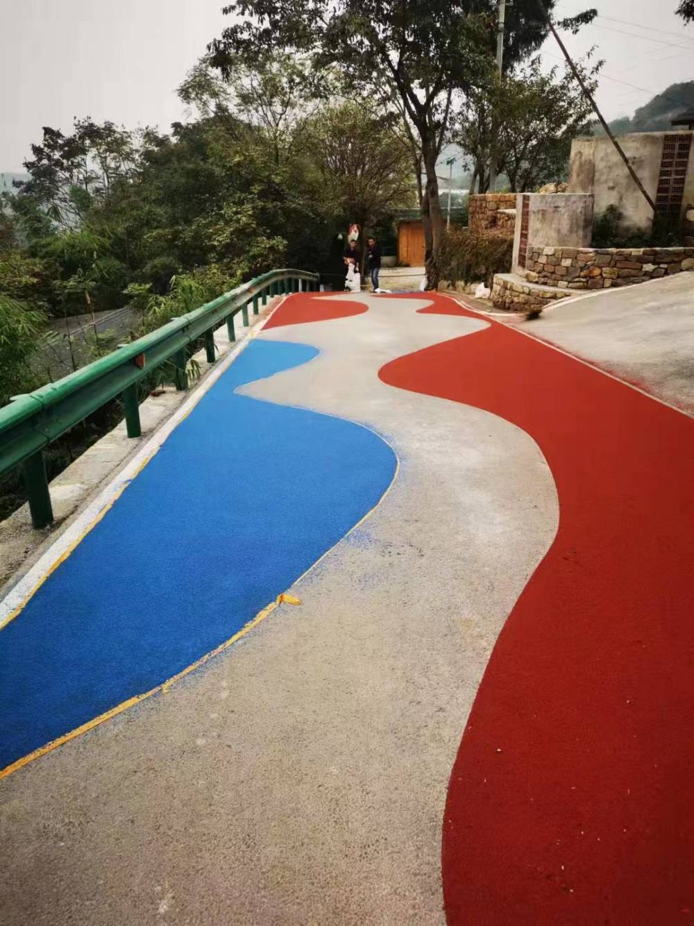 成都全塑型运动场施工
