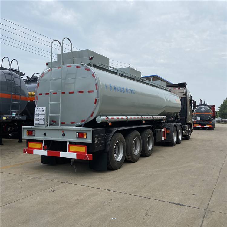 聚合氯化铝铁液罐车 玉柴东特33方普货防腐运输半挂全国可上户