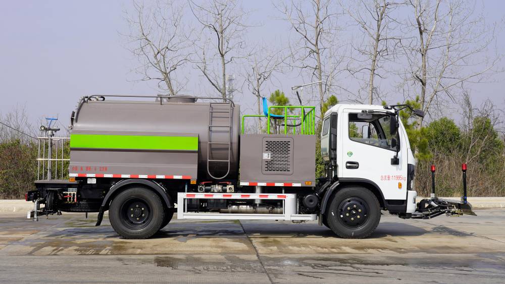 市政环卫路面清洗养护车高压冲洗洒水车多功能绿化环卫车
