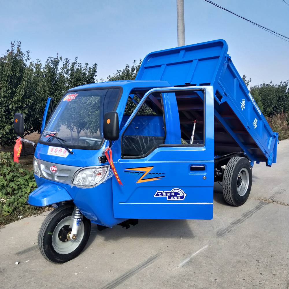 【工程机械后卸翻斗车 农用柴油三轮车 轻便型物资运输装载车】图片