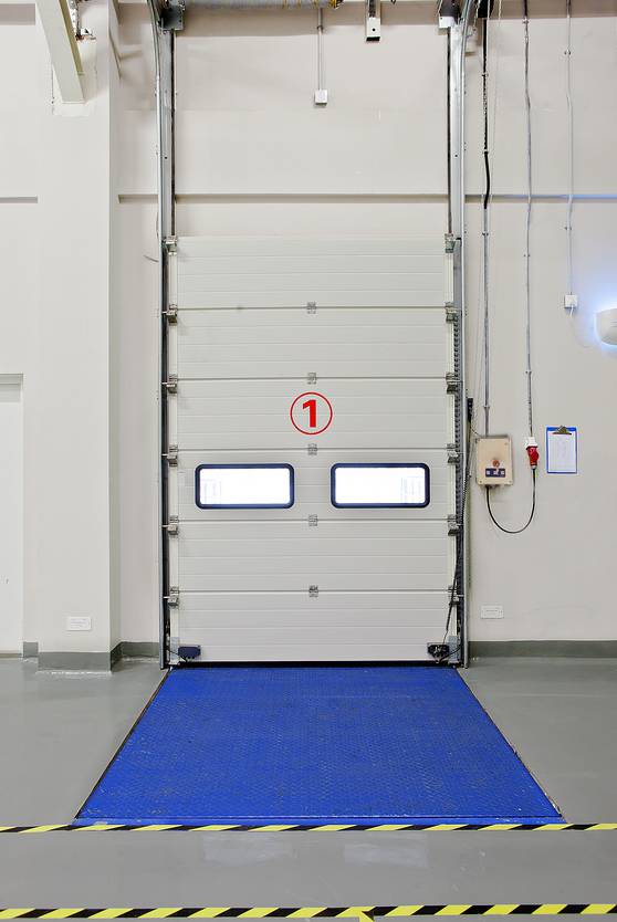 阔福提升门 工业滑升门 可以为多种场合提供安全的保障