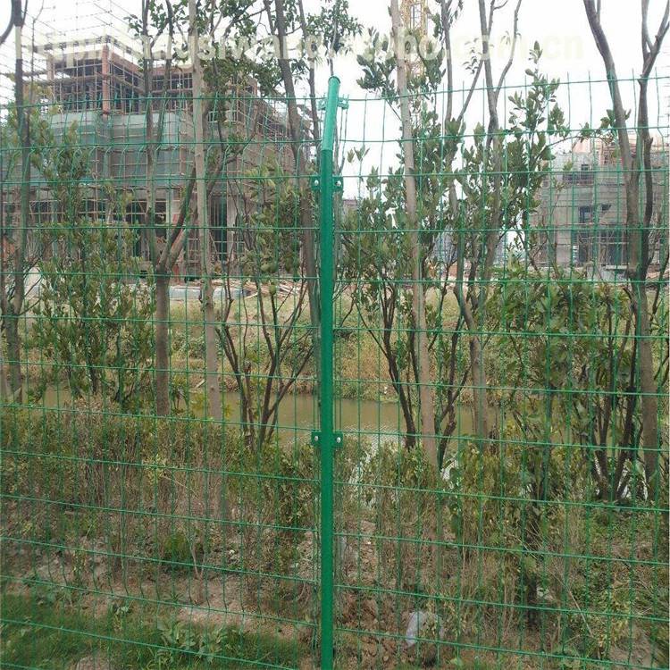 定制公路护栏网 可定制加工 高速公路护栏网 万泰
