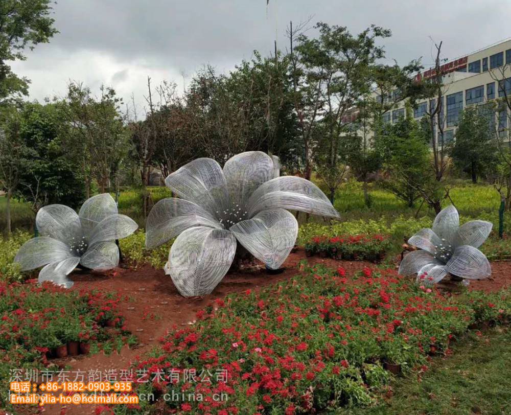 专业不锈钢玫瑰花雕塑/不锈钢镂空花雕塑/花卉雕塑玻璃钢设计与制作