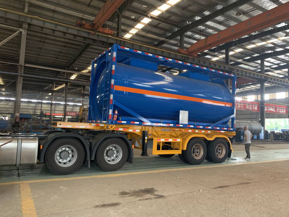 内滚塑罐式集装箱3类易燃液体罐式集装t11罐式集装箱玉柴东特制造