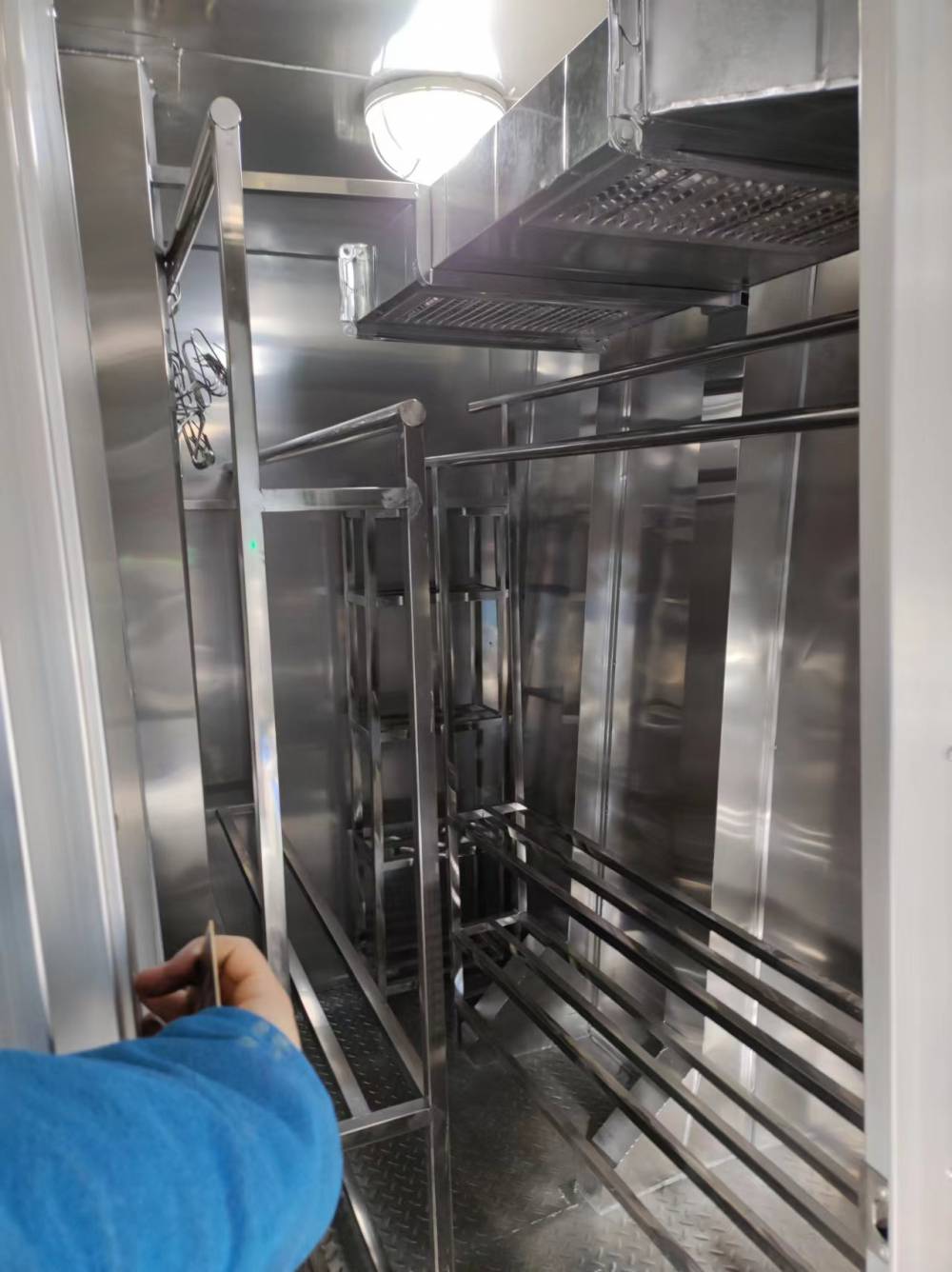 衣物烘干房研发成功并交付使用