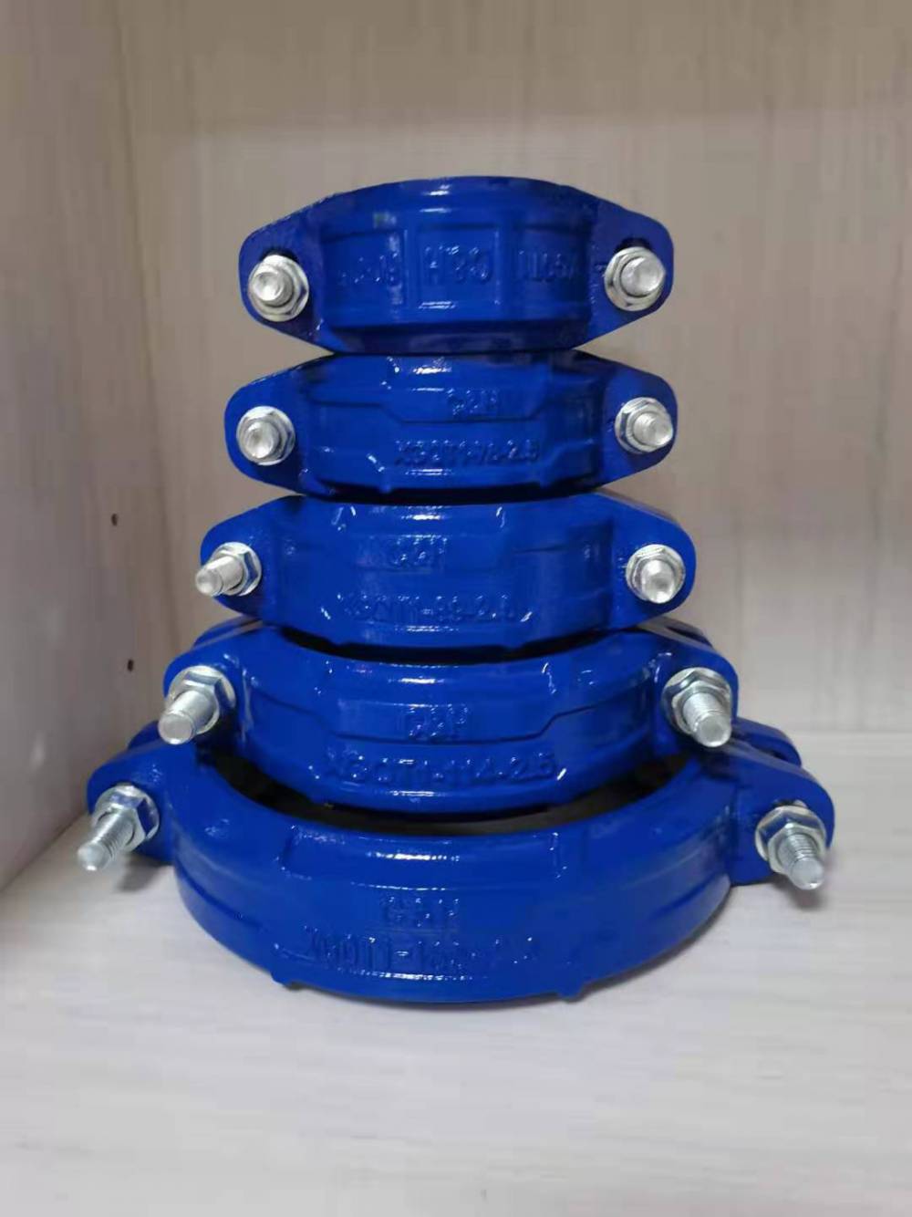 沟槽式管接头dn32dn40dn50dn65dn80dn100dn125dn150