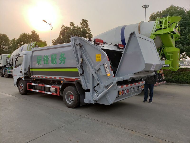 压缩垃圾车