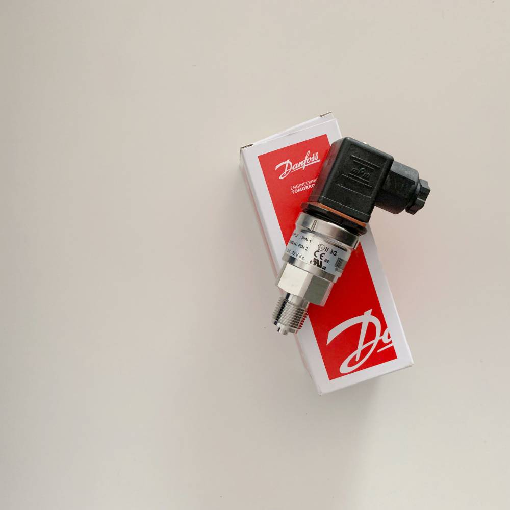 danfoss压力传感器aks32060g200115v输出