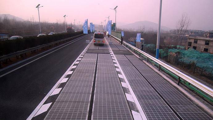 国务院推动绿色低碳交通，光伏+交通带来千亿级市场