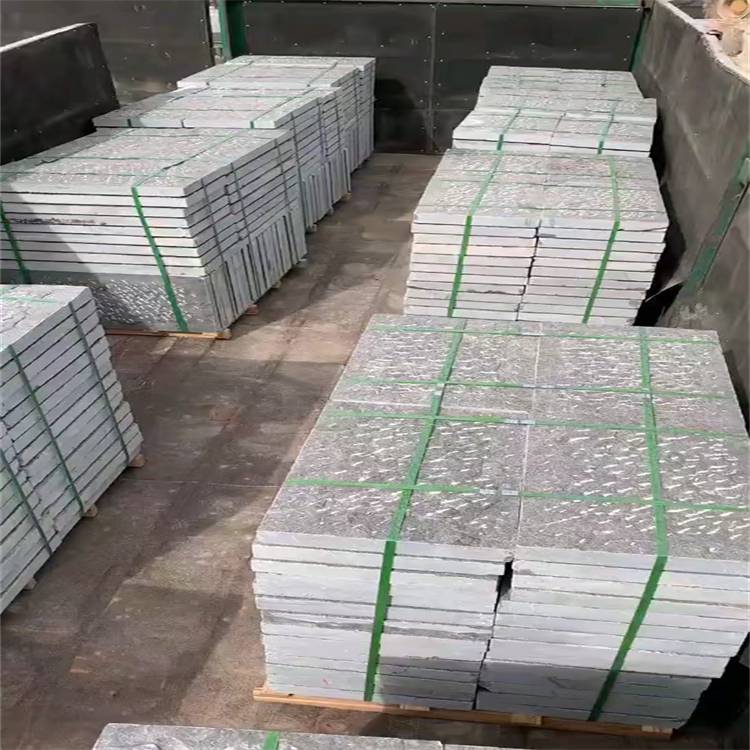 河南泌阳春水芝麻白圆形路沿石源头企业