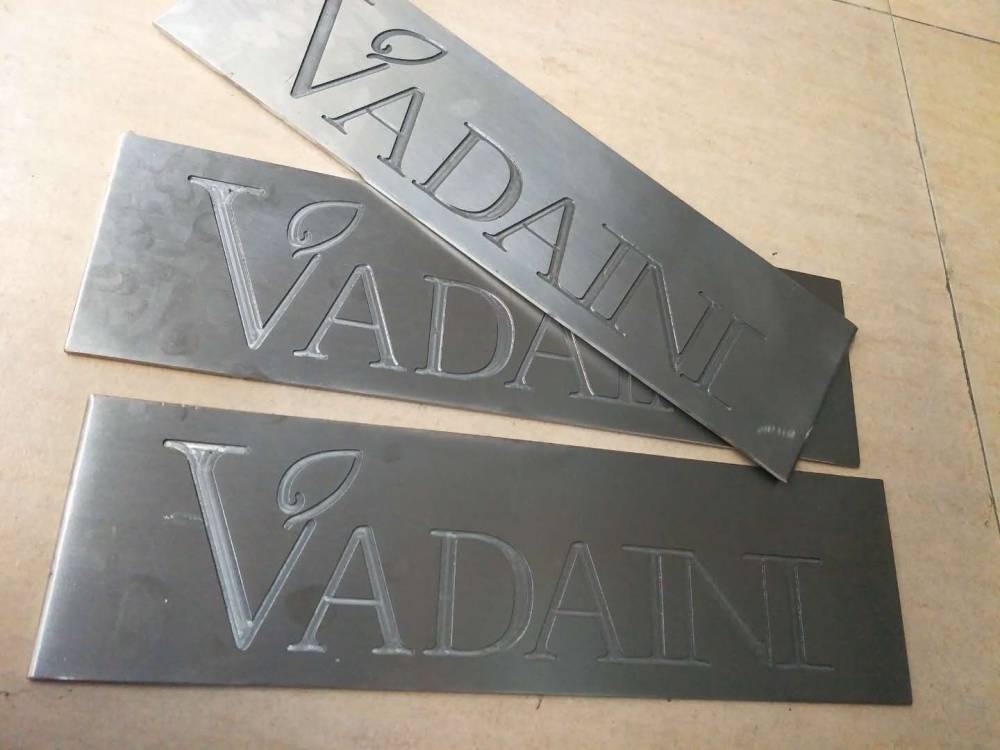 不锈钢刻字不锈钢板雕刻怎么在不锈钢上刻字佛山不锈钢雕刻哪里好