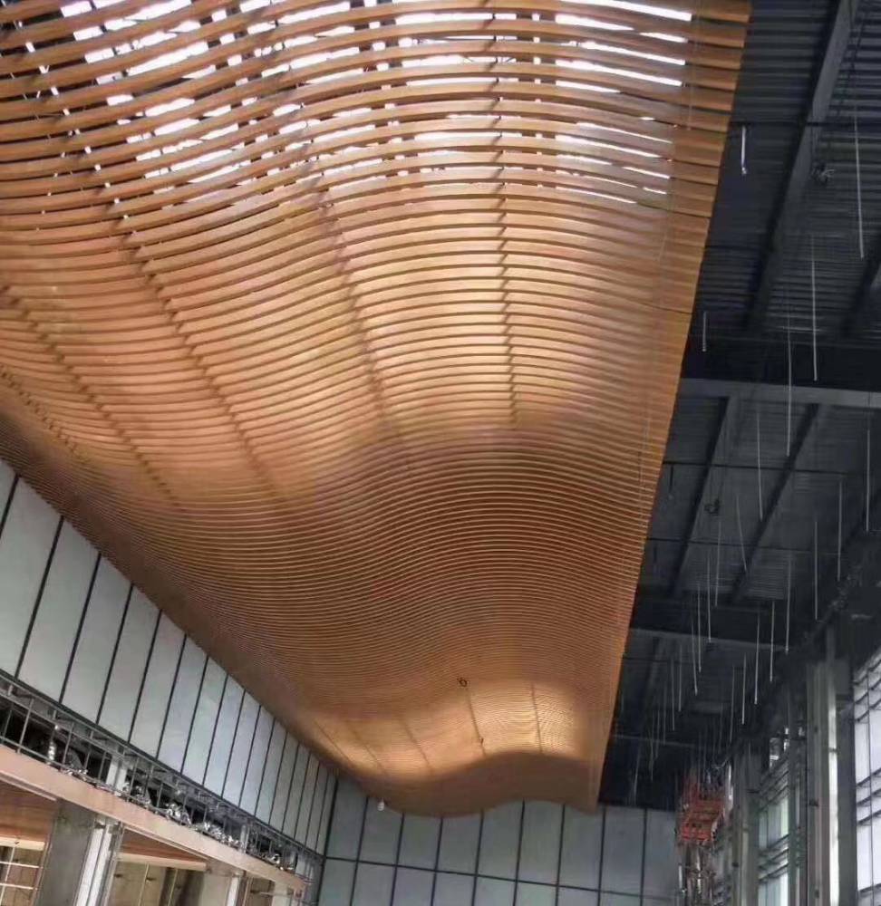 条形铝板天花,金属格栅天花,垂帘挂片天花,吊顶造型铝板天花,扭曲铝板