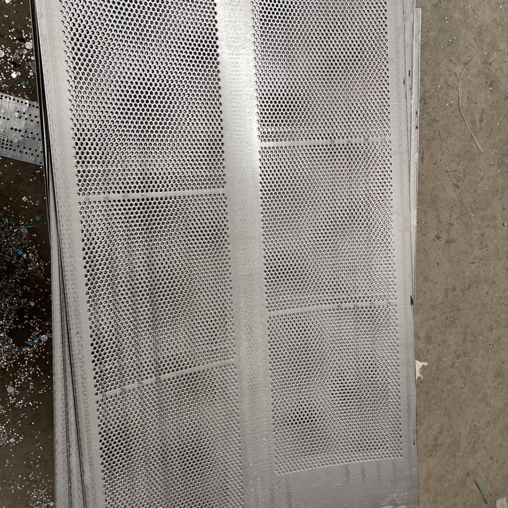 河南南阳百叶冲孔网防滑板冲孔网实体生产