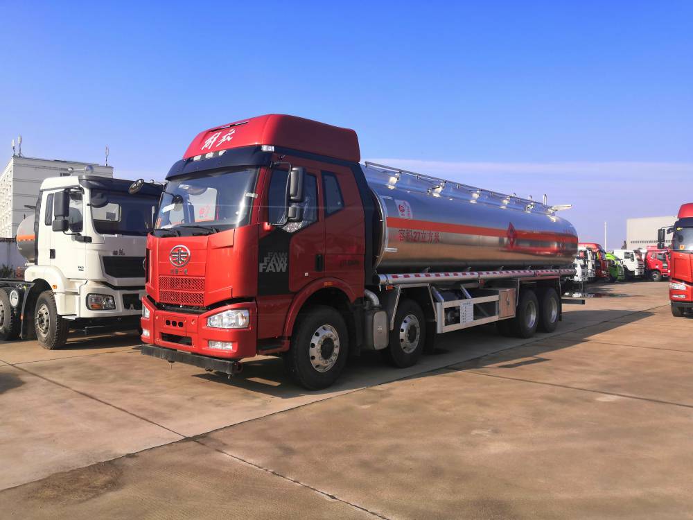 文山新法规运油车4桥铝合金油罐车易燃液体油槽车