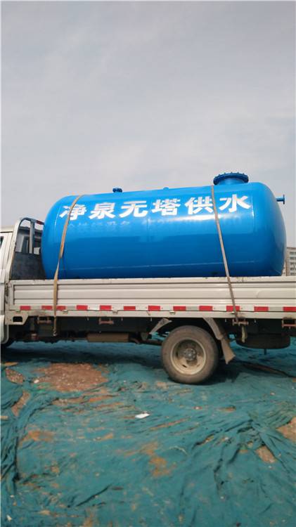 焦作卧式不锈钢水箱无塔供水器厂家图片