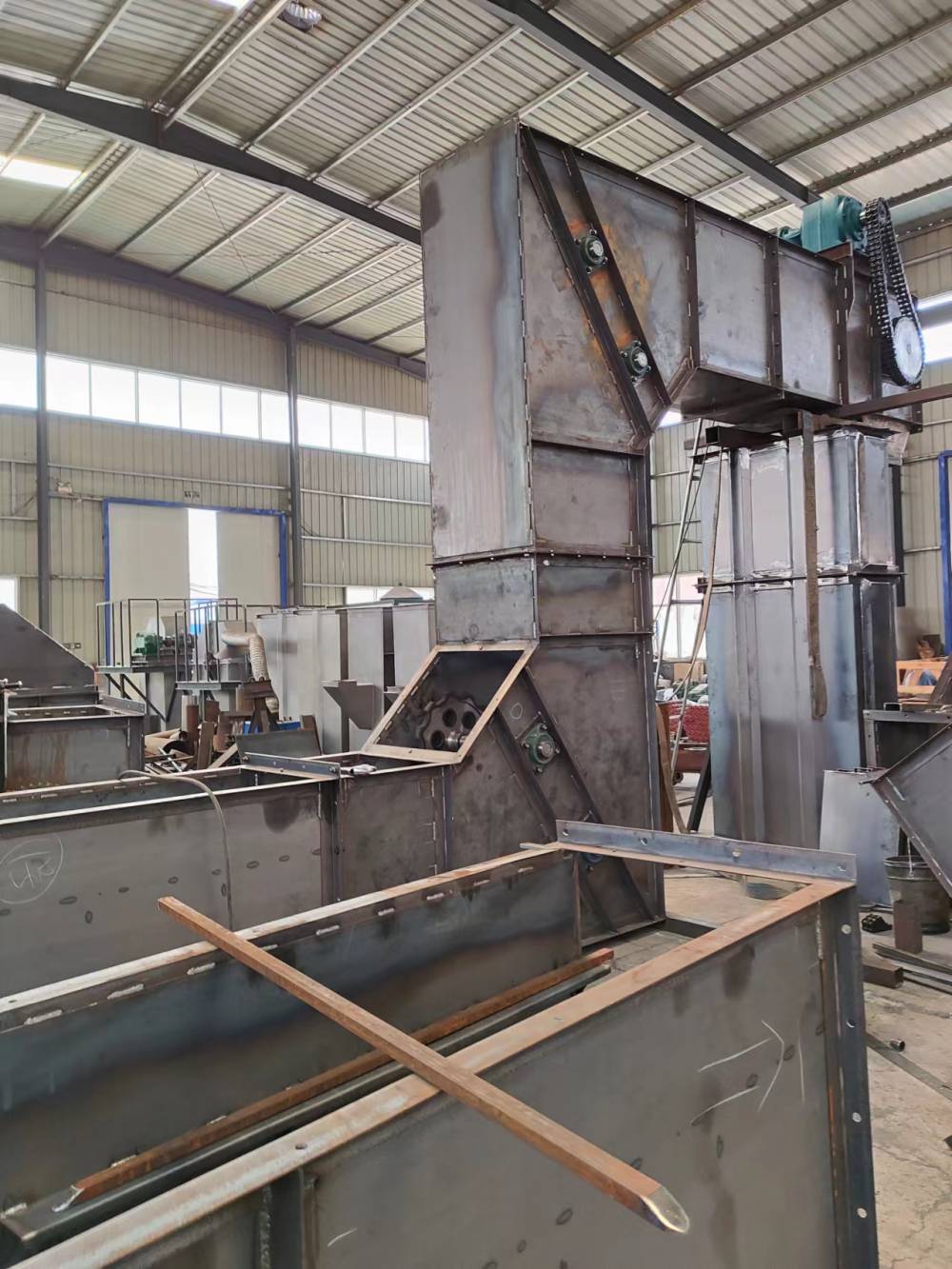 粉料颗粒料输送设备不锈钢z字型提升机z型转斗式提升机z字斗提机z型转