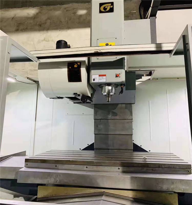 二手晁群vmc1270立式加工中心二手立式加工中心刀库24把刀