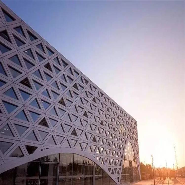 uhpc镂空挂板广东uhpc厂家室外装饰外墙uhpc幕墙造型美观