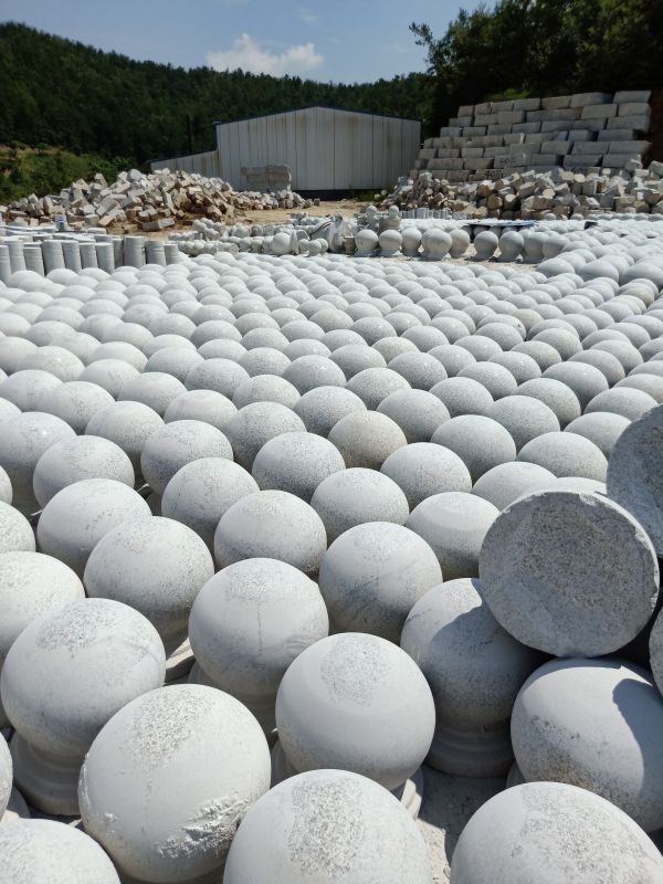 矿山芝麻白白麻花岗岩大理石球挡车球